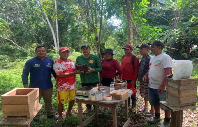 Em Urucará, Idam divulga boas práticas na meliponicultura