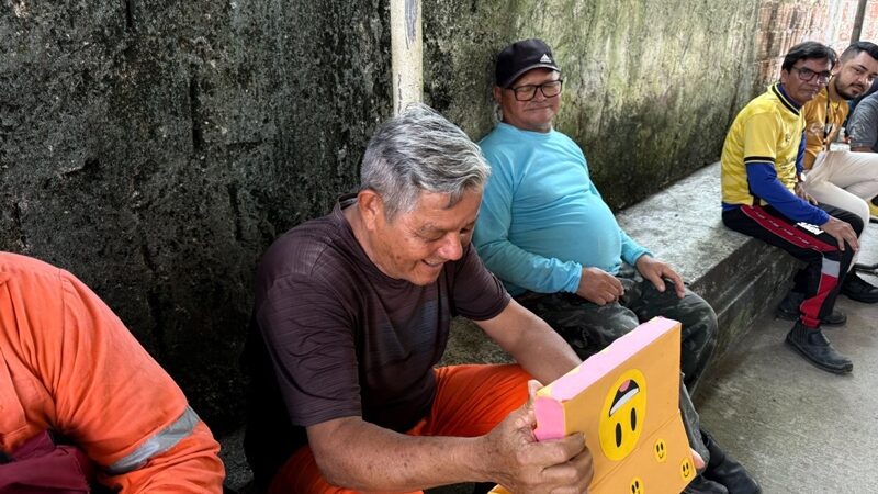 Servidores do distrito de obras do Colônia Antônio Aleixo recebem ação do ‘Setembro Amarelo’