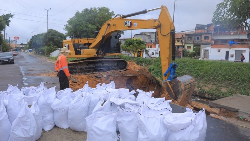 Prefeitura de Manaus atua em contenção de igarapé e garante segurança a moradores do Alvorada