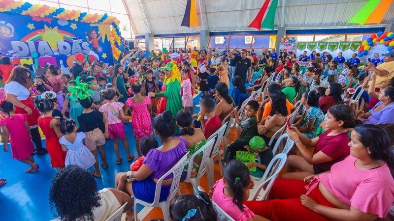 Espetáculo do Rei Leão e programação nas escolas marcam o Dia das Crianças em Coari