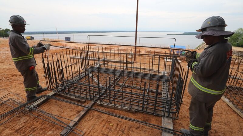 Prefeitura de Manaus avança com jet grouting, contenção do talude e construção de quiosques no parque Encontro das Águas Rosa Almeida