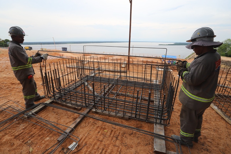Prefeitura de Manaus avança com jet grouting, contenção do talude e construção de quiosques no parque Encontro das Águas Rosa Almeida