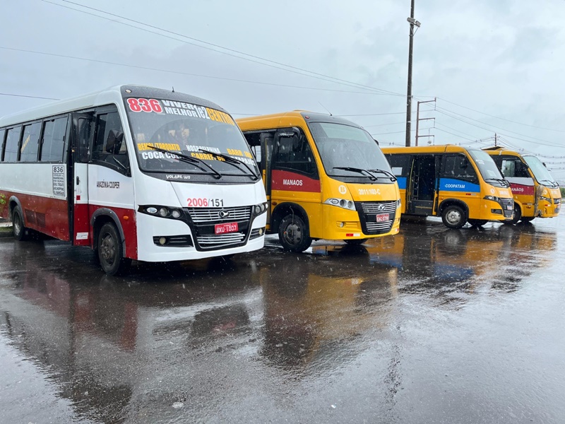 Prefeitura de Manaus vistoria veículos do transporte complementar e reforça segurança dos passageiros