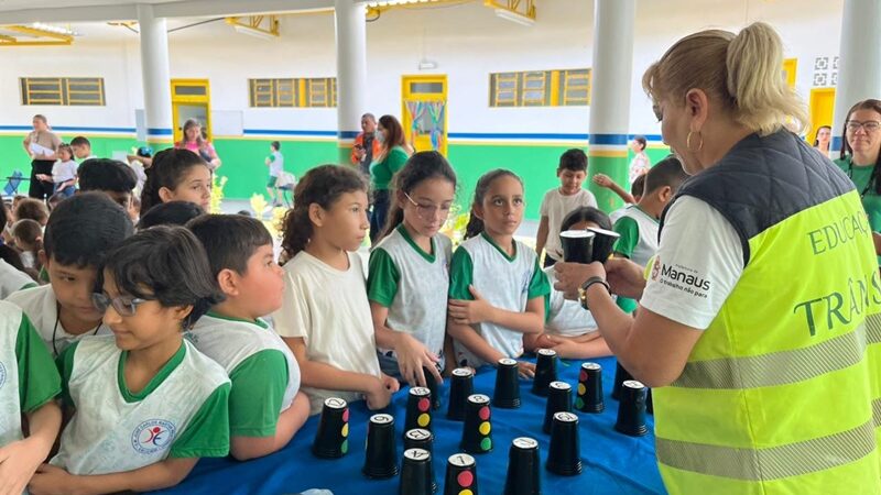 Crianças de escola da Prefeitura de Manaus participam de bate-papo sobre educação para o trânsito