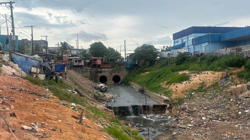 Prefeitura anuncia a implantação da 12ª ecobarreira e intensifica ações de limpeza no entorno da feira da Panair
