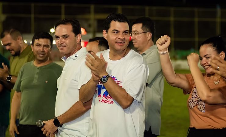 Saullo Vianna participa de ação de empregabilidade da Prefeitura e prestigia final do campeonato de futebol de Parintins