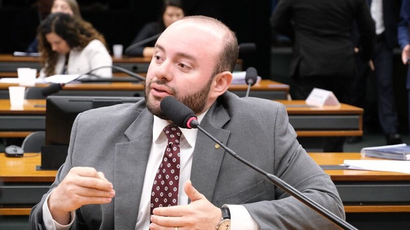 Fausto Jr. anuncia assinatura da CPMI e reforça defesa de investigação ao Banco Master