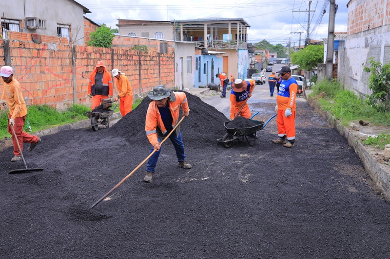 Prefeitura de Manaus intensifica serviços de infraestrutura no bairro Novo Aleixo 