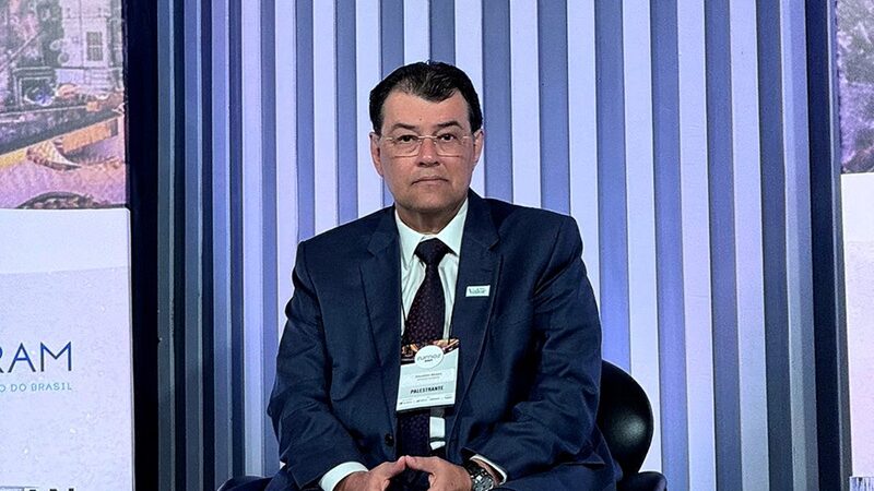 Senador Eduardo Braga com o Trabalho e dedicação melhorando a vida da população de Itamarati
