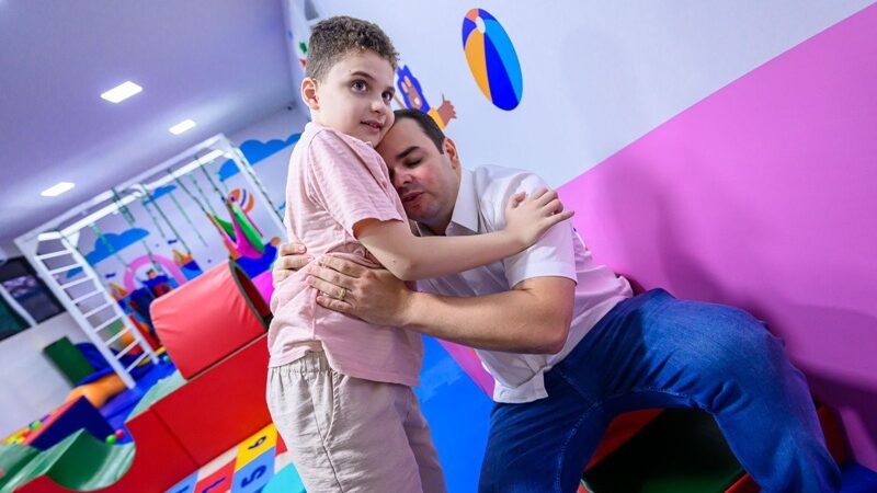 Presidente Roberto Cidade dá início ao Mês do Autista e confirma Aleam como referência em inclusão no Amazonas