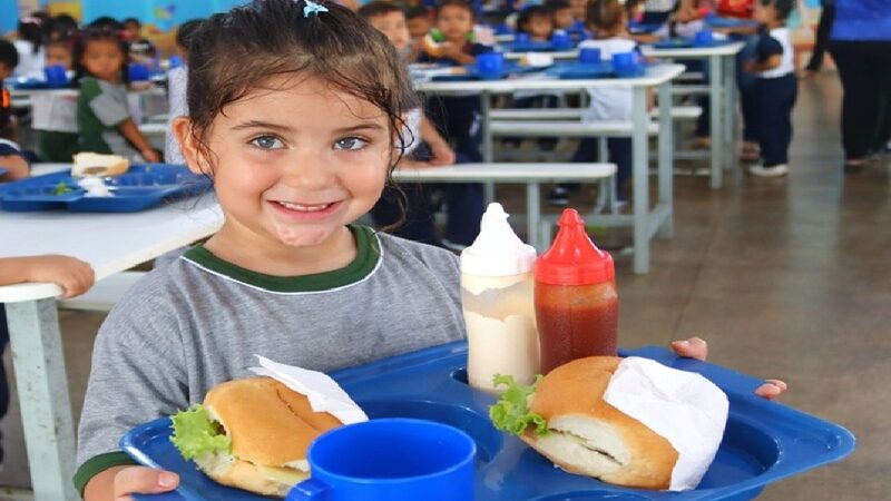 Super Hambúrguer chega às escolas de Coari e transforma a merenda em aliada do aprendizado