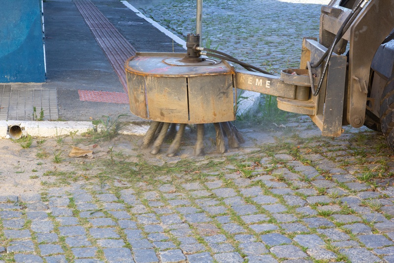 Máquinas em ação aceleram limpeza urbana e transformam rotina nas ruas de São José