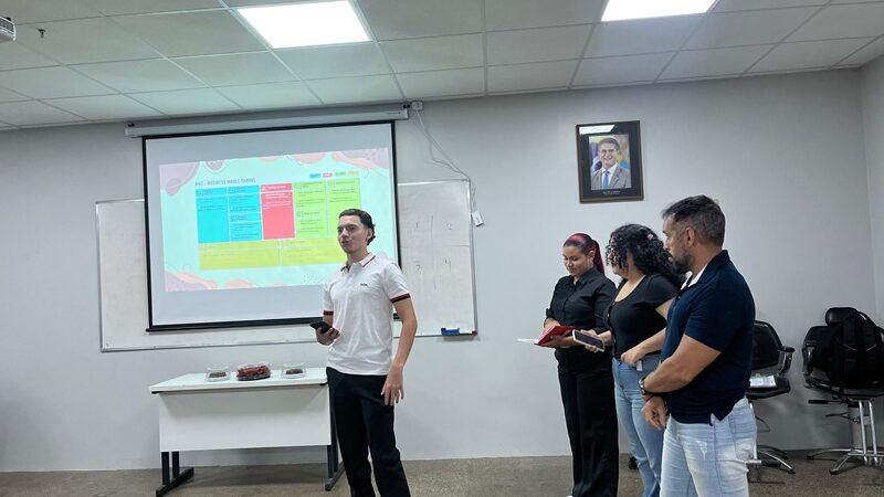 Prefeitura de Manaus divulga lista de selecionados para minicurso ‘Elaboração Curricular + Treinamento para Entrevistas de Emprego’