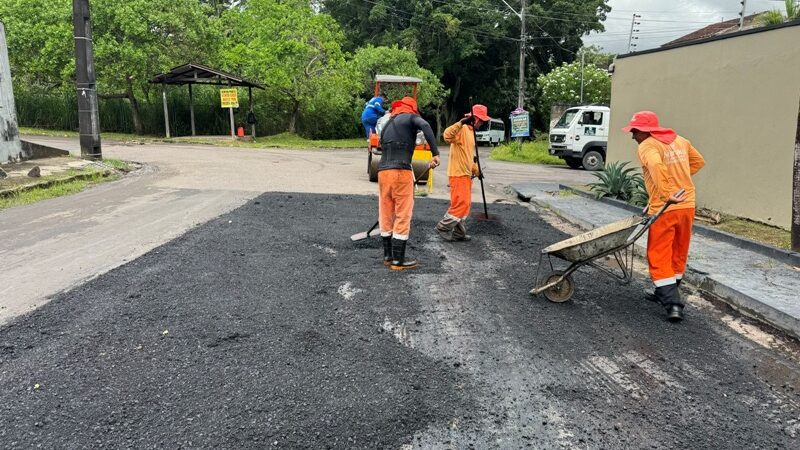 Prefeitura de Manaus intensifica recuperação asfáltica no bairro Aleixo e amplia mobilidade na zona Centro-Sul