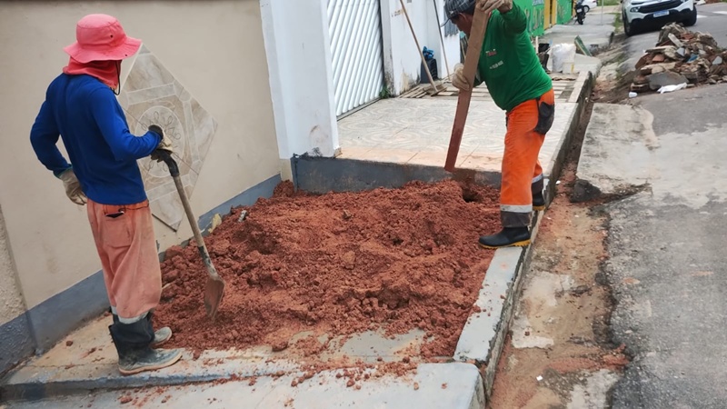Prefeitura de Manaus intensifica recuperação de drenagens no bairro Compensa com frentes simultâneas de obras