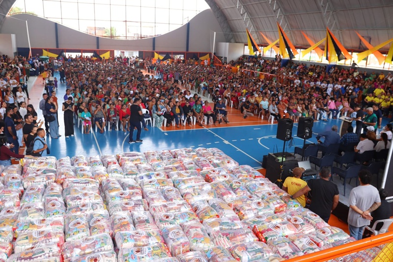 Segunda entrega do “Coari Comida na Mesa” beneficia 5 mil famílias da zona urbana