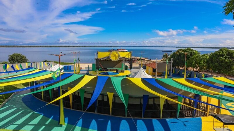 Coari na Copa transforma Praça do Pôr do Sol em cenário de festa e torcida pela Seleção Brasileira