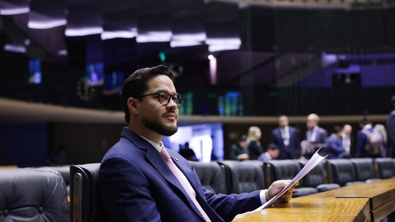 Adail Filho destaca avanço da Ponte do Abial e reforça trabalho de articulação por investimentos para Tefé